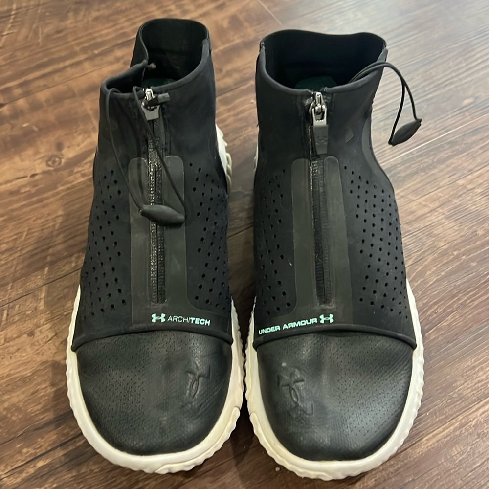 Under Armour Shoes Size 8